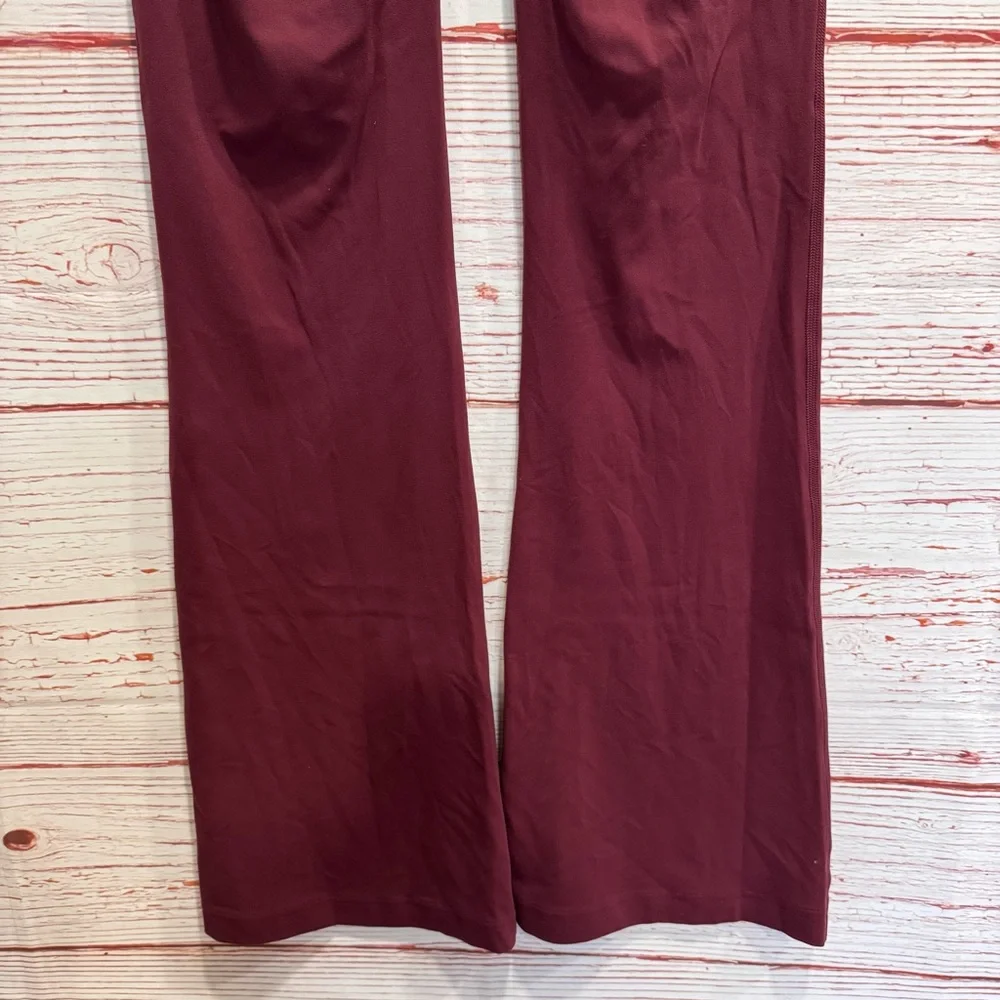 Lululemon Groove Super-High-Rise Flared Pant Nulu in Red Merlot Sz 4